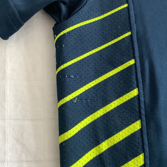 Under Armour Boys active wear t-shirt - Picture 5 of 7